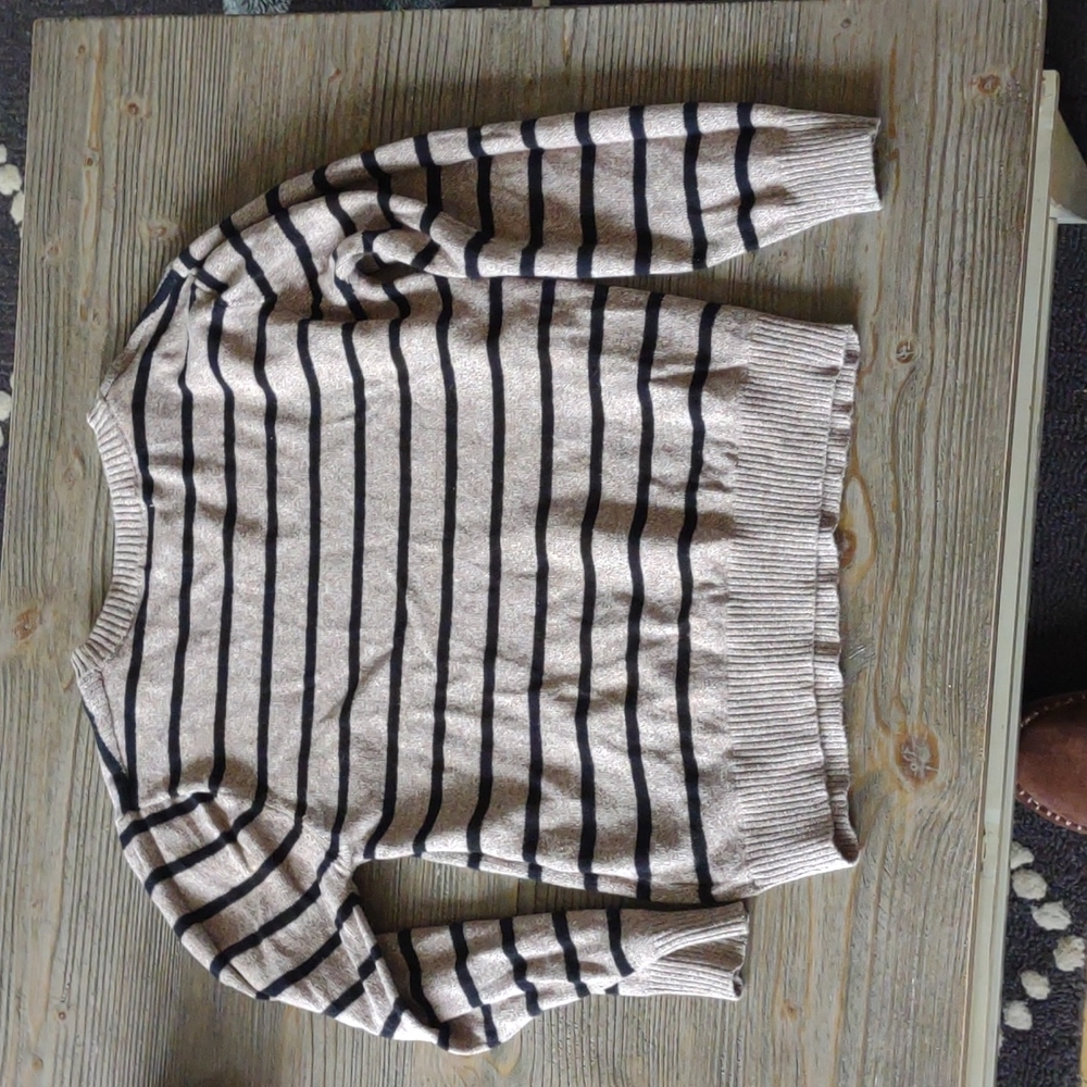Sweater - Picture 3 of 3